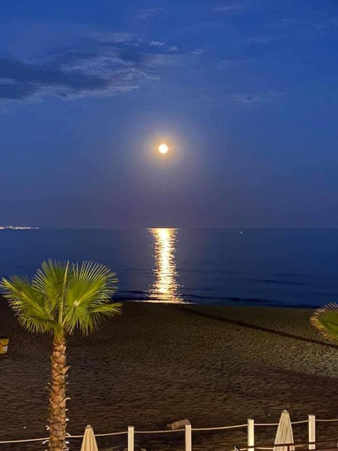 Molo Di Levante - Rent Apartment Marina di Ragusa Extérieur photo