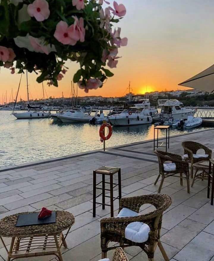 Molo Di Levante - Rent Apartment Marina di Ragusa Extérieur photo